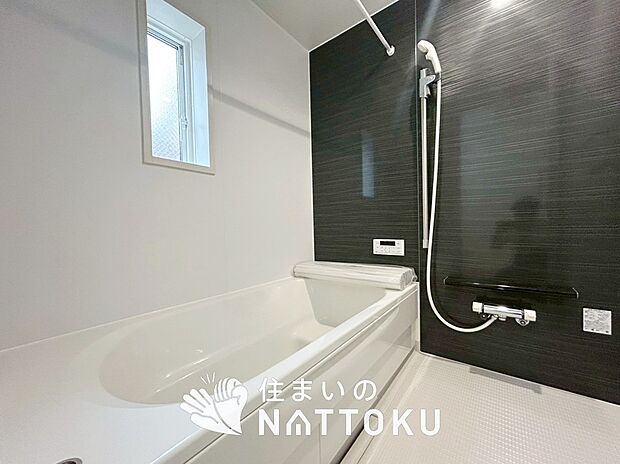 現地写真(浴室)
浴室暖房乾燥機付き。1坪タイプで広々です。