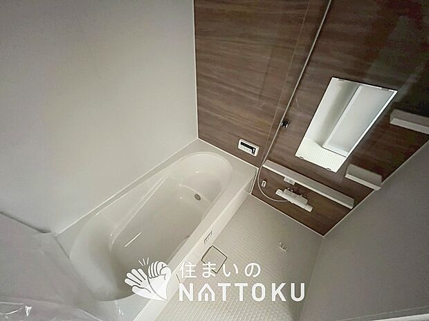 現地写真(浴室)
浴室暖房乾燥機付き。1坪タイプで広々です。