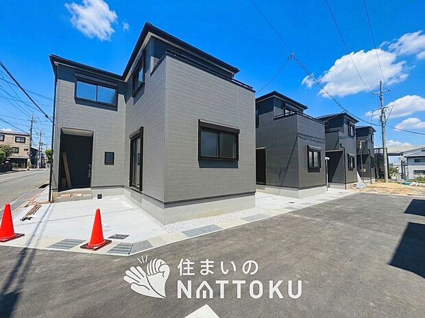 現地写真(街並み)
全7邸
駐車2台可能