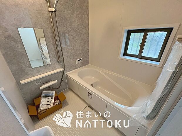 現地写真(キッチン)
収納たっぷりのシステムキッチン、浄水器付水栓を標準装備しています。