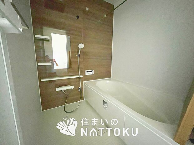 現地写真(浴室)
浴室暖房乾燥機付き。1坪タイプで広々です。