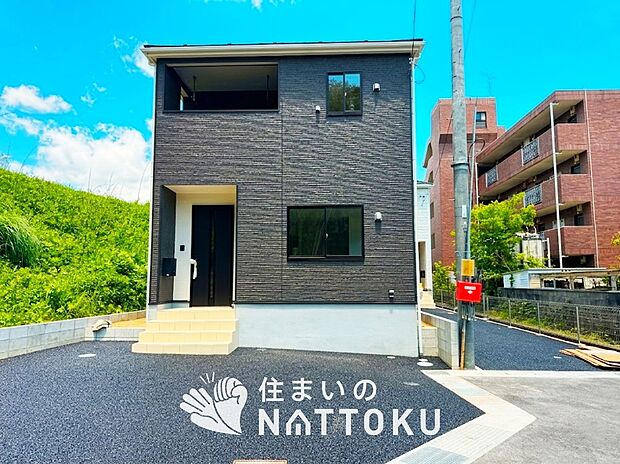 現地写真(街並み)
全2邸
駐車2台可能