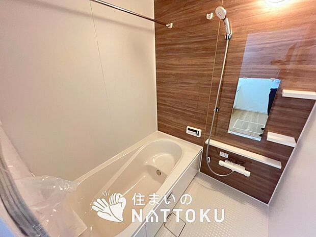 現地写真(浴室)
浴室暖房乾燥機付き。1坪タイプで広々です。