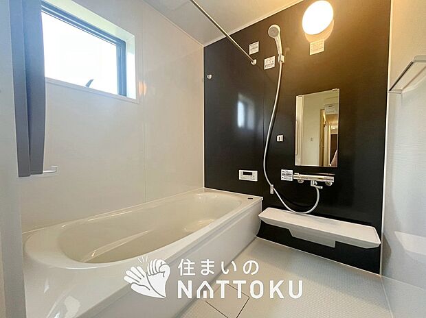 現地写真(浴室)
浴室暖房乾燥機付き。1坪タイプで広々です。