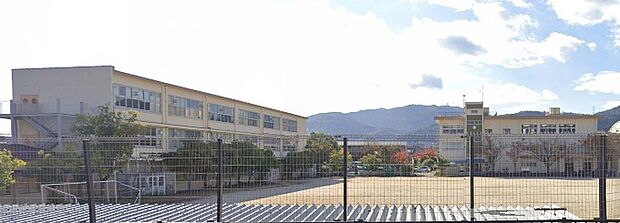 大津市立皇子山中学校（約640m）