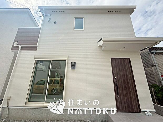 【現地写真（外観）【４号地】】健康被害に配慮したもっとも安全性の高い建材を採用し、シックハウス対策をしております。