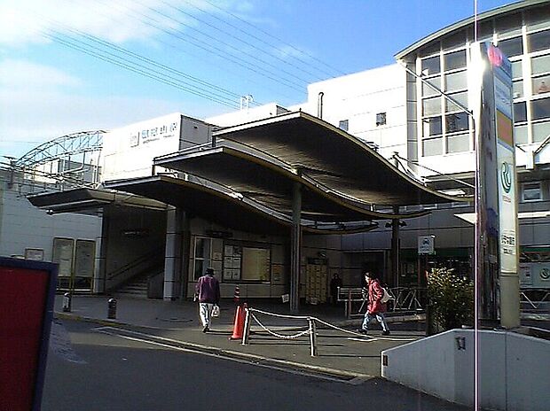近鉄奈良線「瓢箪山駅」（約1,600m）