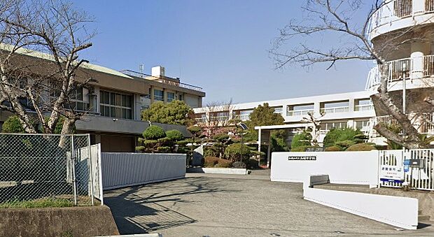 和歌山市立高積中学校（約2,700m）