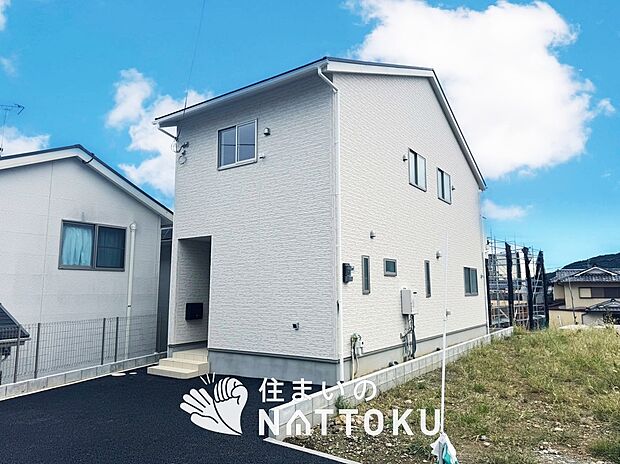 【現地写真（外観）【８号地】】健康被害に配慮したもっとも安全性の高い建材を採用し、シックハウス対策をしております。