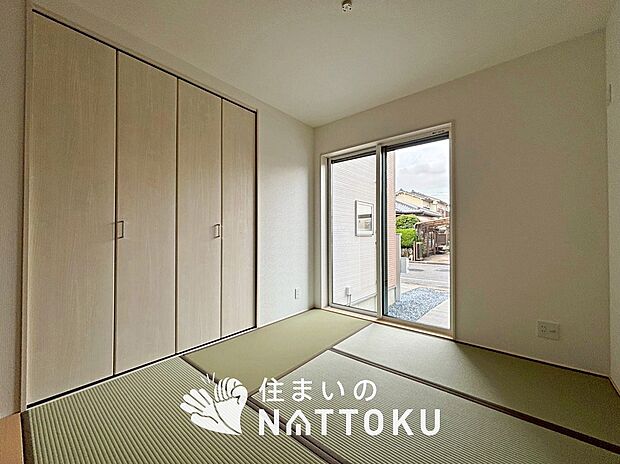 【現地写真(和室)】大壁仕様の新和室。くつろぎの空間です。