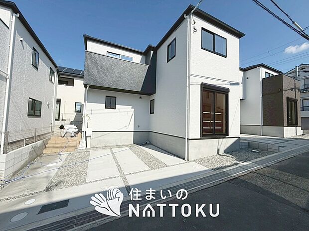 【現地写真（外観）【２号地】】断熱性、気密性を高める工夫で一年中ずっと心地よく暮らせる、高気密・高断熱です。