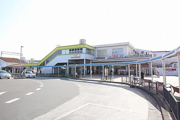南海高野線「金剛駅」（約1,800m）