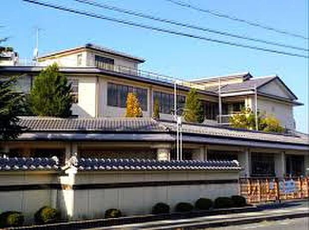 東近江市立五個荘小学校(約1,000m)