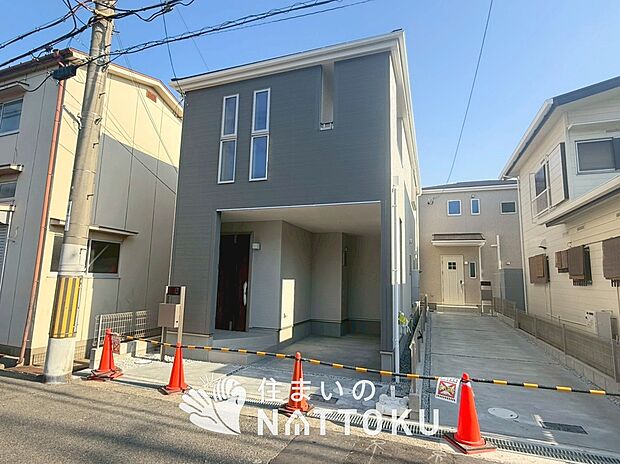 【現地写真（外観）【１号地】】雨で汚れを落とし、耐久性・耐候性に優れた外壁を使用しています。