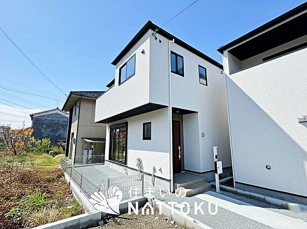 【現地写真（外観）【２号地】】断熱性、気密性を高める工夫で一年中ずっと心地よく暮らせる、高気密・高断熱です。