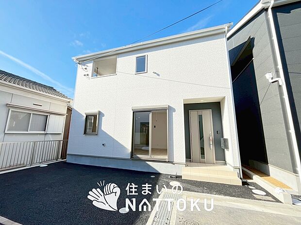 【現地写真（外観）【２号地】】耐震等級最高「３」取得で基準の１.５倍の性能・耐震強度で安心できます。