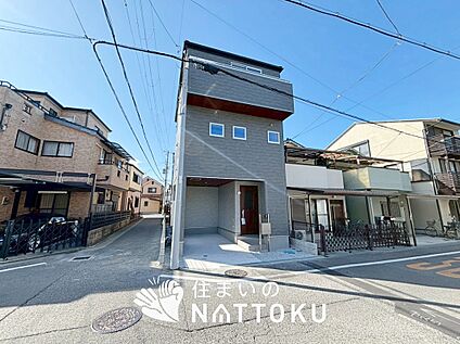 現地写真（前道含む外観）