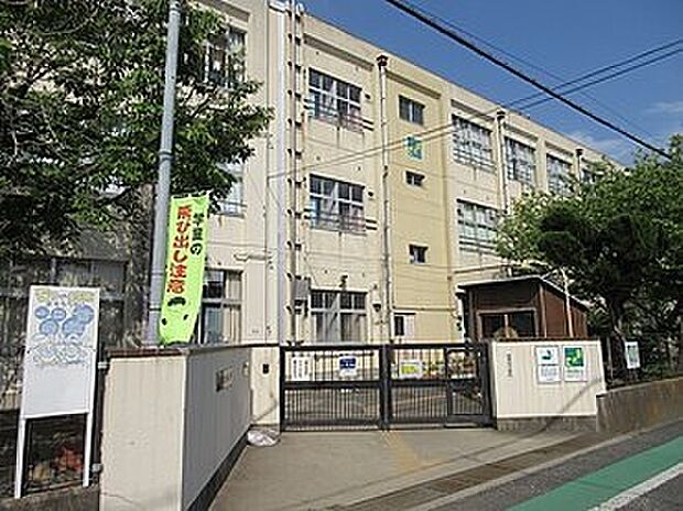 岸和田市立春木小学校(約700m)