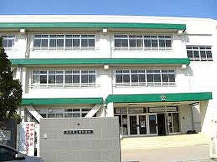 茨木市立南中学校 1342ｍ(徒歩17分)