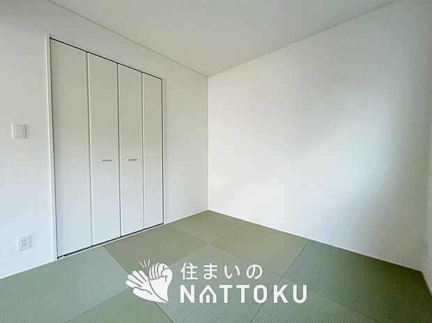 【現地写真(和室)】大壁仕様の新和室。くつろぎの空間です。