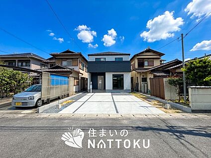 現地写真（前道含む外観）