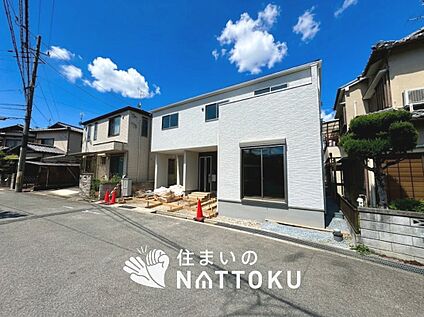 現地写真（前道含む外観）