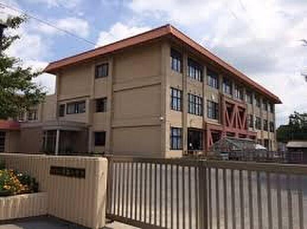 東近江市立御園小学校(約1,100m)