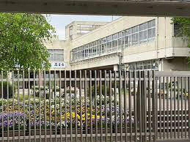 亀岡市立大成中学校(約640m)