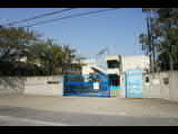 枚方市立川越小学校（約290m）