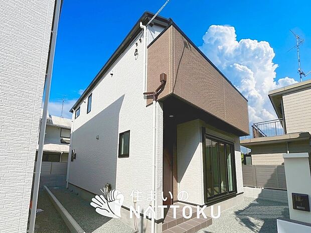 【現地写真(外観)【2号地】】断熱性、気密性を高める工夫で一年中ずっと心地よく暮らせる、高気密・高断熱です。
