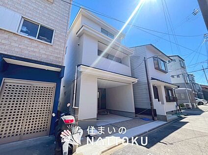 現地写真（前道含む外観）
