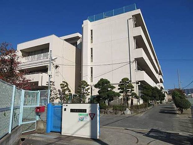大東市立諸福小学校（約460m）