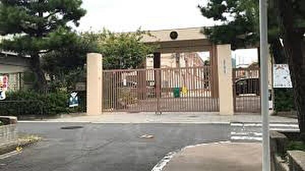 京都市立鏡山小学校（約410m）