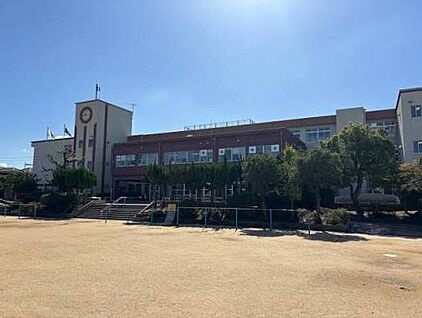 堺市立美原西小学校 350ｍ(徒歩5分)