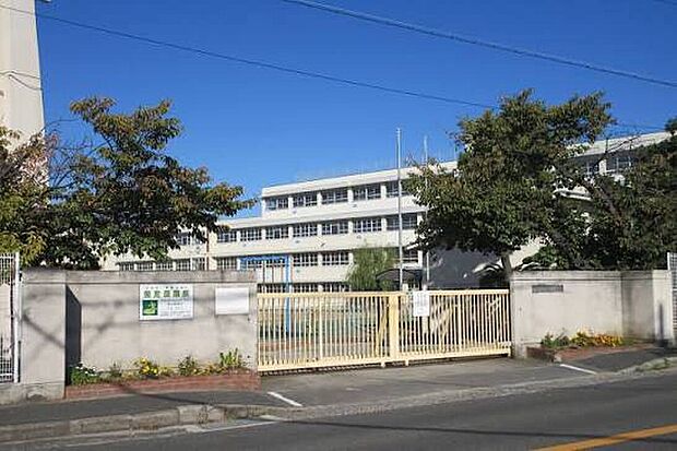 堺市立日置荘小学校(約400m)