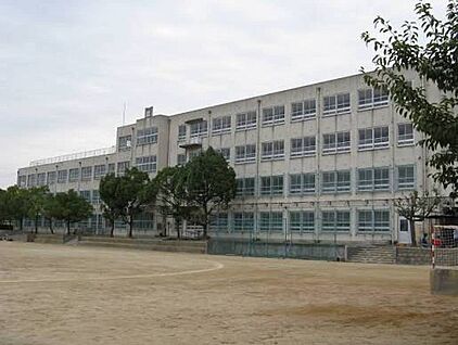 堺市立登美丘中学校 2000ｍ(徒歩25分)
