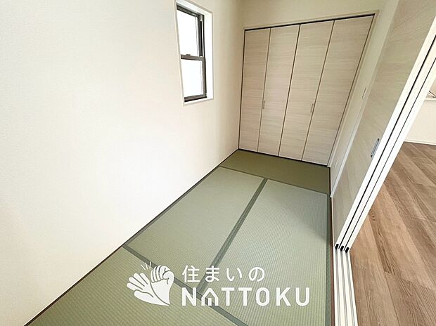 【現地写真(和室)】大壁仕様の新和室。くつろぎの空間です。