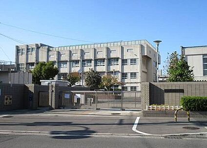 堺市立深井中央中学校 1360ｍ(徒歩17分)