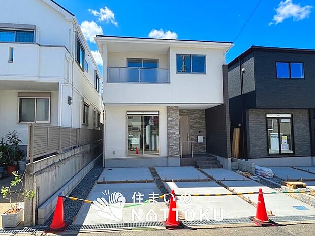 【現地写真(外観)【2号地】】断熱性、気密性を高める工夫で一年中ずっと心地よく暮らせる、高気密・高断熱です。