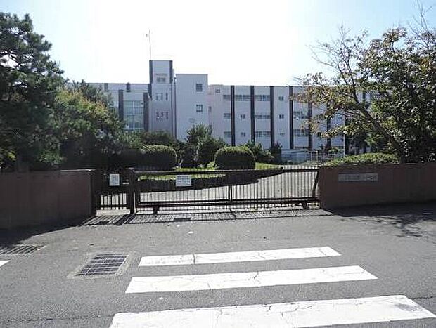 大津市立堅田小学校(約630m)