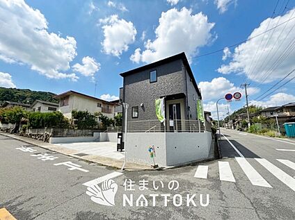 現地写真（前道含む外観）