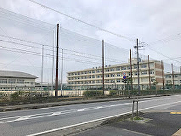 東近江市立能登川中学校（約1,300m）