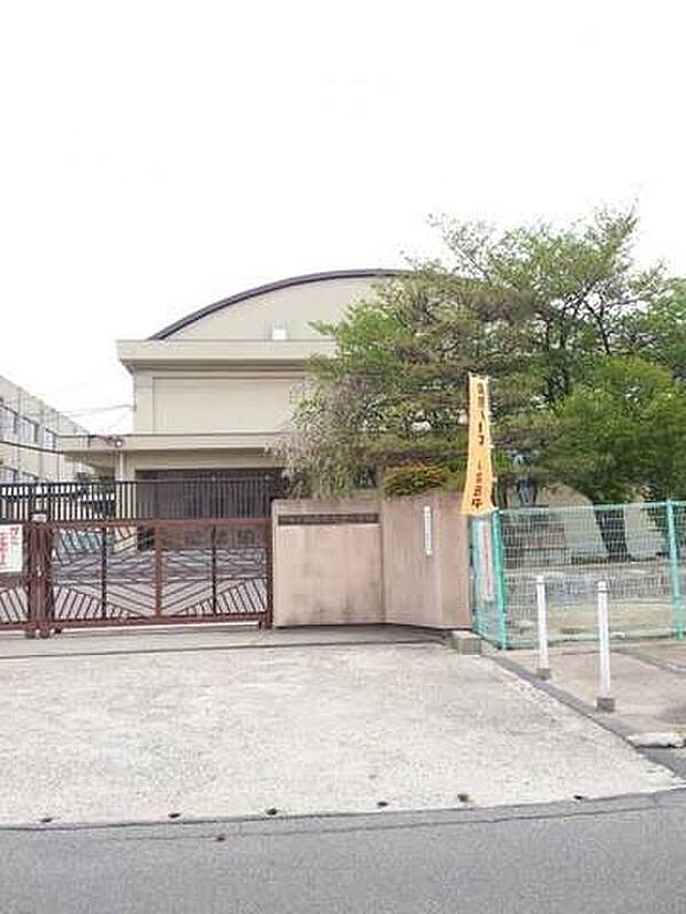 宇治市立西大久保小学校(約1,000m)