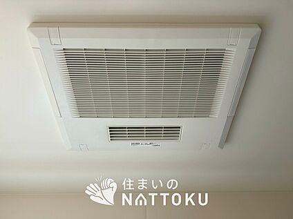 電気式浴室暖房換気乾燥機