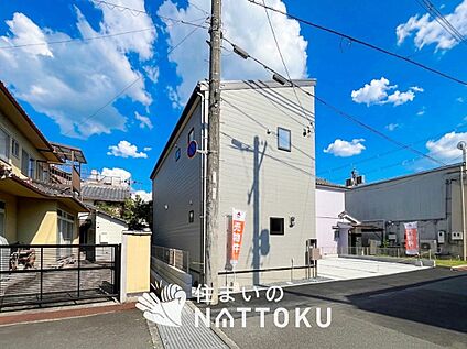 現地写真（前道含む外観）