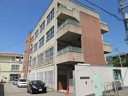 東大阪市立石切中学校 1000ｍ(徒歩13分)