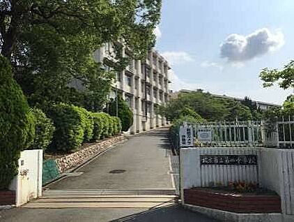 枚方市立第四中学校 650ｍ(徒歩9分)