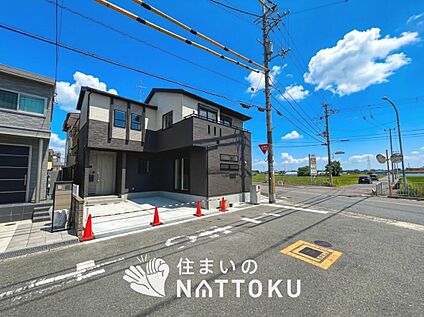 現地写真（前道含む外観）