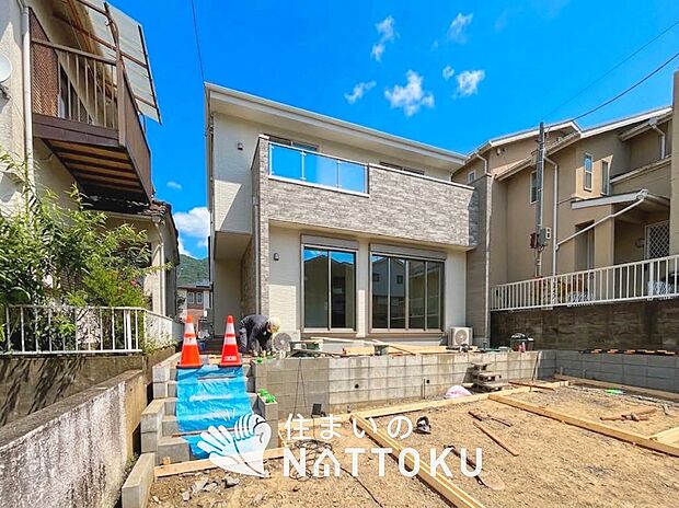 【現地写真(外観)【2号地】】断熱性、気密性を高める工夫で一年中ずっと心地よく暮らせる、高気密・高断熱です。