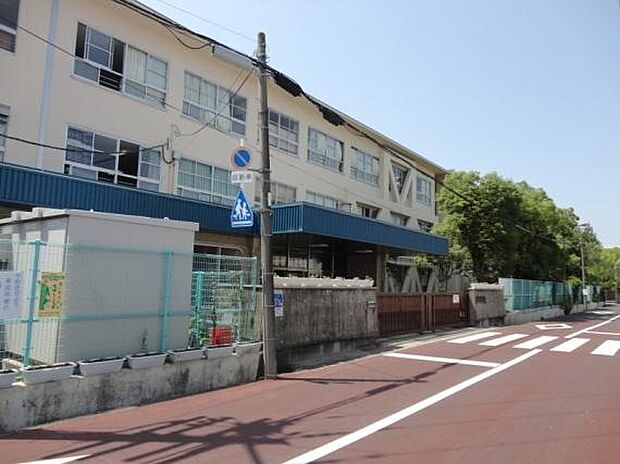 貝塚市立第二中学校（約1,800m）